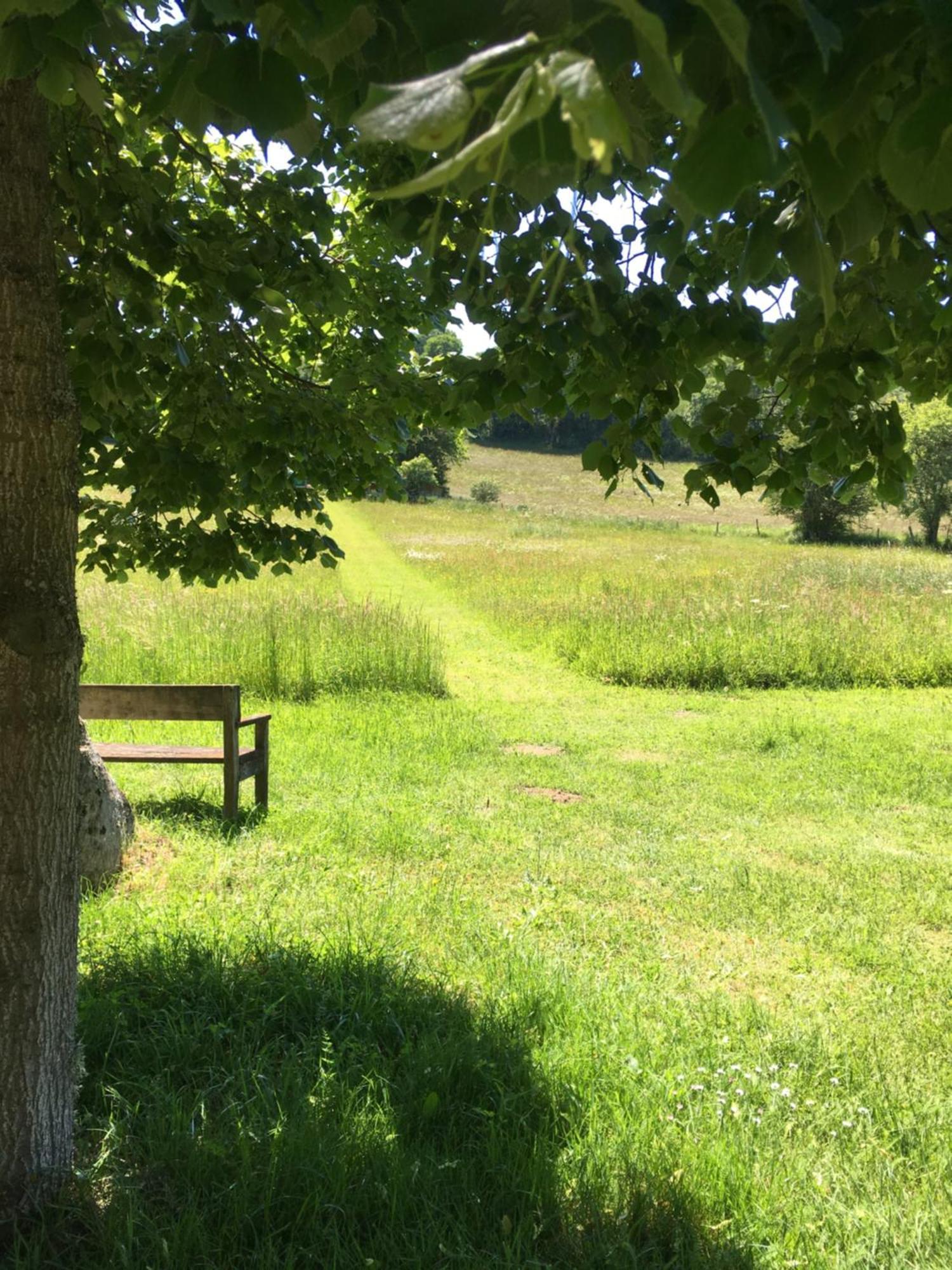 Suites De Campagne Les Eydieux, Petits Dejeuners Inclus Saint-Angel  Exterior foto